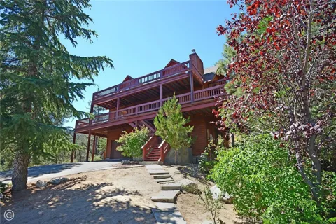 2027 Ivory Lane