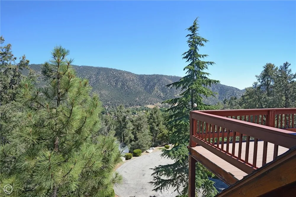 2027 Ivory Lane Pine Mountain Club, CA 93222