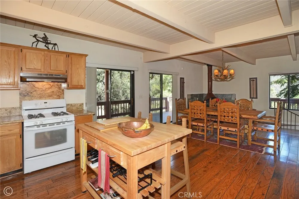 2027 Ivory Lane Pine Mountain Club, CA 93222