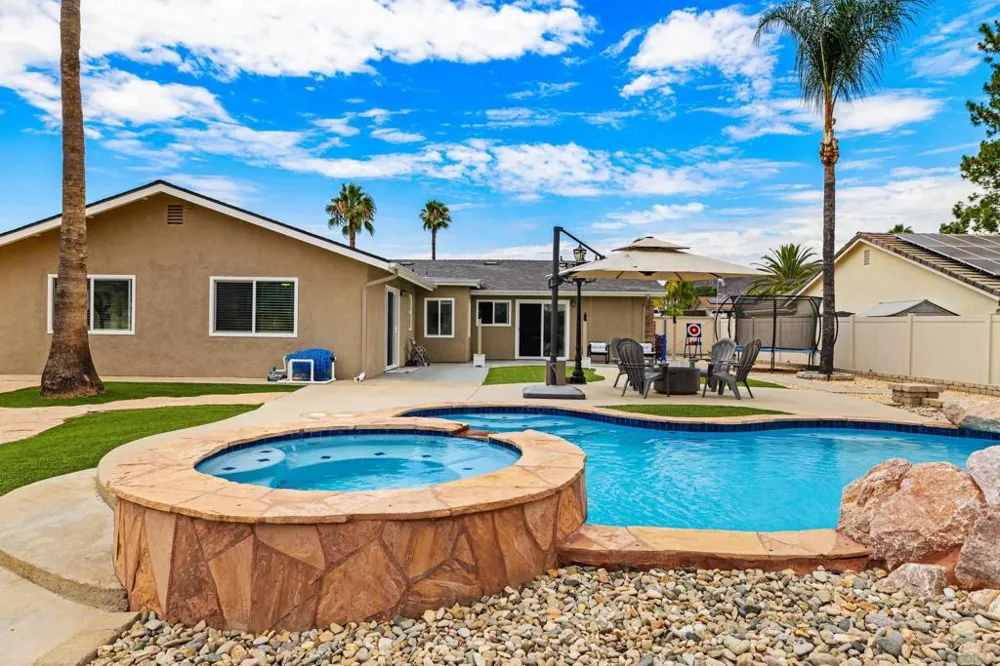 23619 Barrego Way Ramona, CA 92065