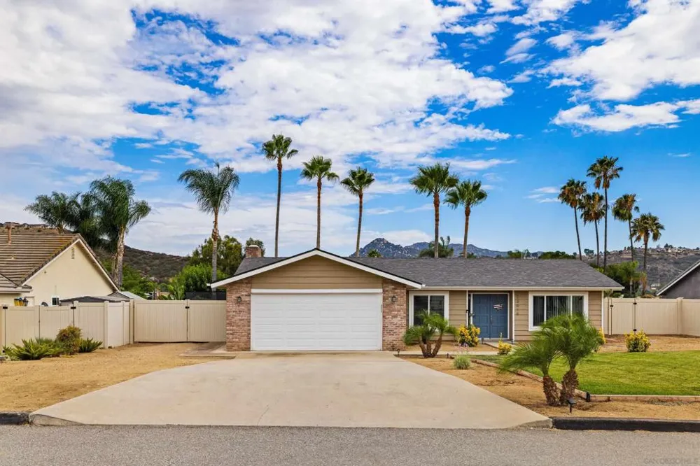 23619 Barrego Way Ramona, CA 92065
