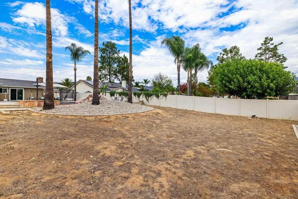 23619 Barrego Way Ramona, CA 92065