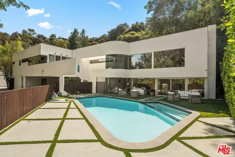 2557 Greenvalley Road