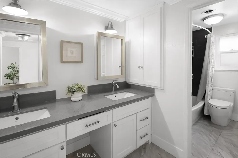 1111 E 1st Tustin, CA 92780