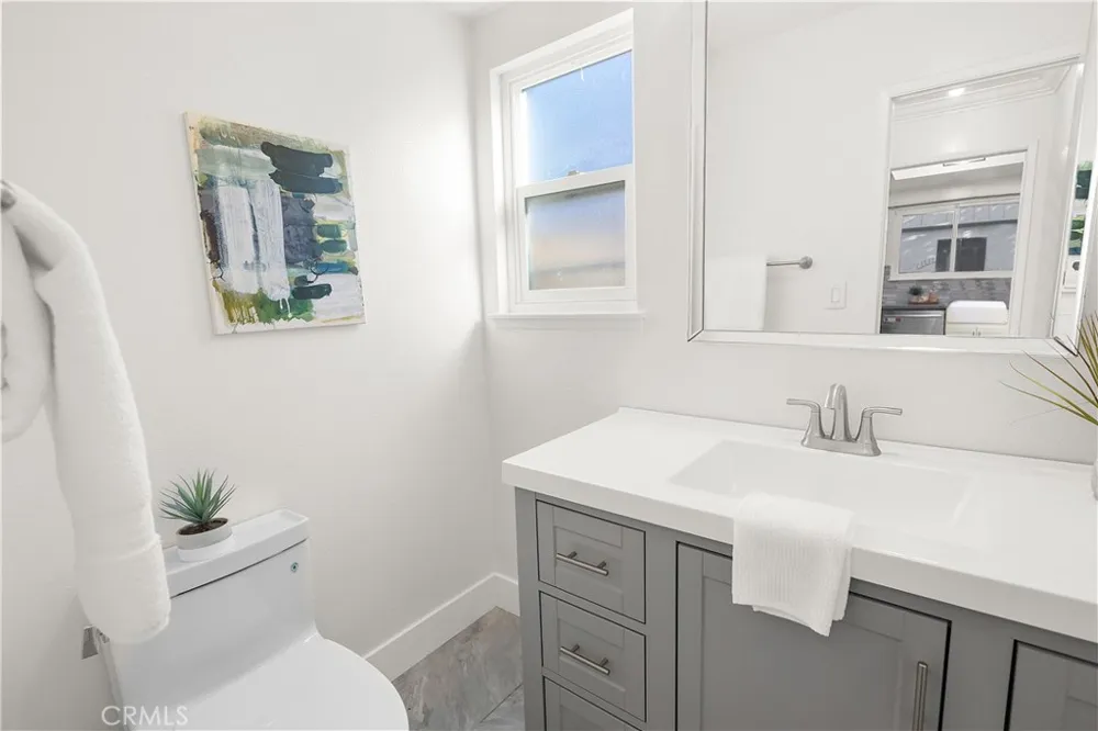 1111 E 1st Tustin, CA 92780
