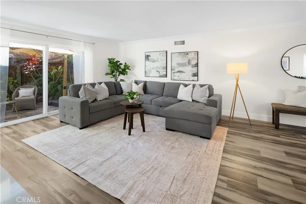 1111 E 1st Tustin, CA 92780
