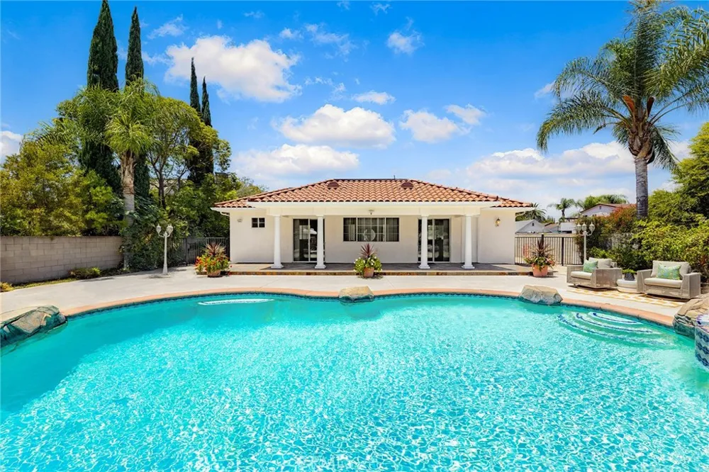 1118 S 6th Ave Arcadia, CA 91006