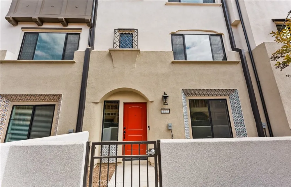 107 Sorrel Court Burbank, CA 91506
