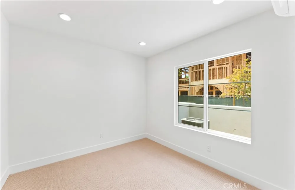107 Sorrel Court Burbank, CA 91506