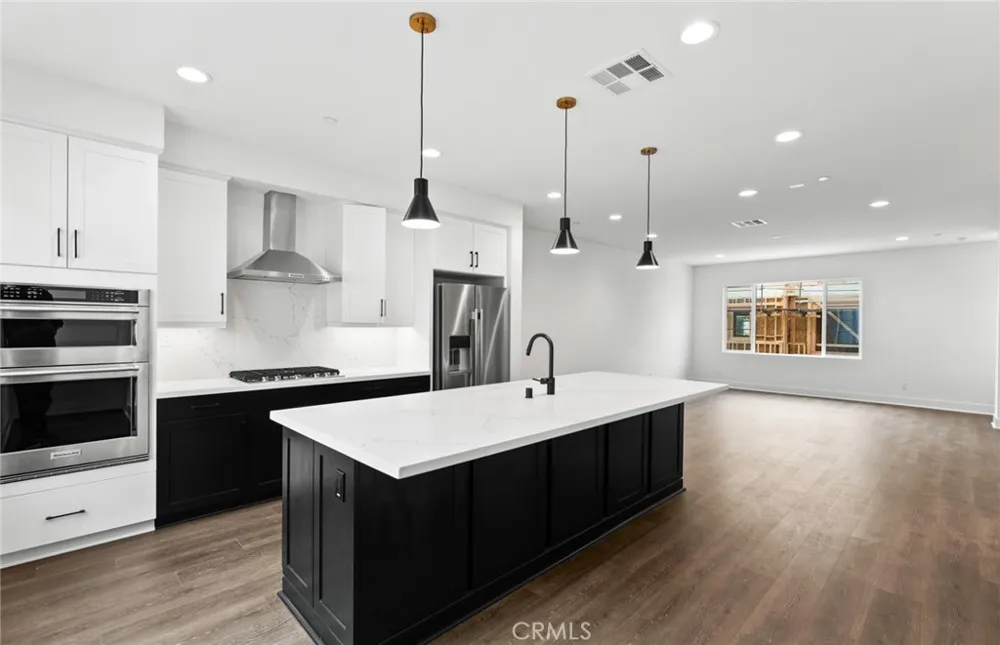 107 Sorrel Court Burbank, CA 91506