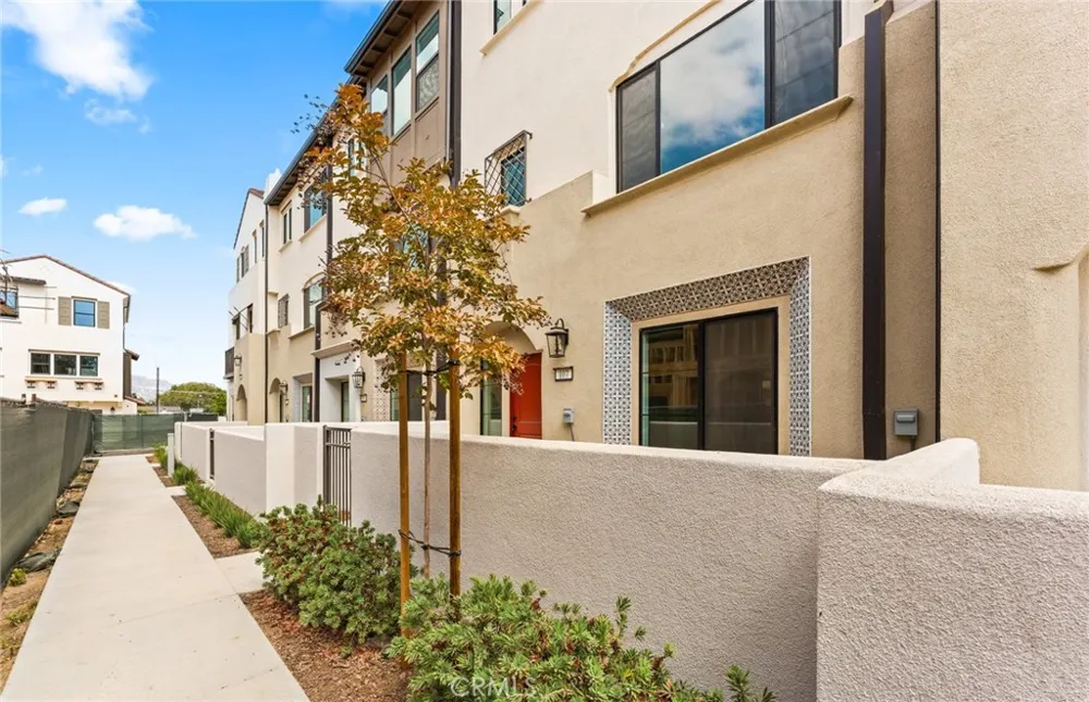 107 Sorrel Court Burbank, CA 91506