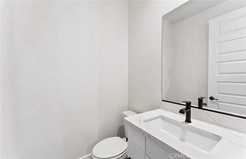 107 Sorrel Court Burbank, CA 91506