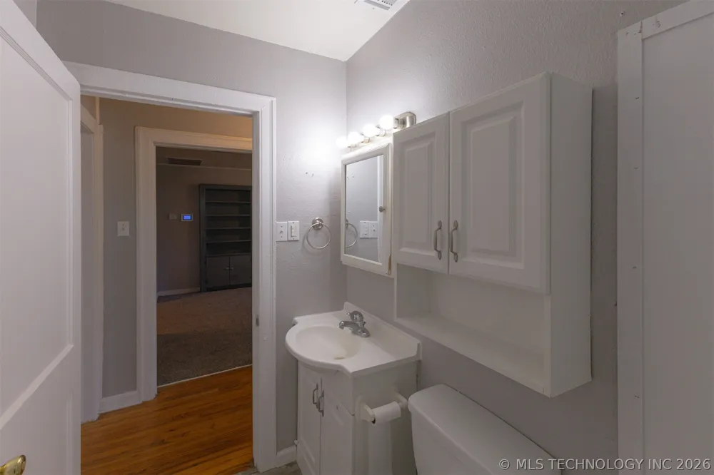 903 E Beverly Street Ada, OK 74820