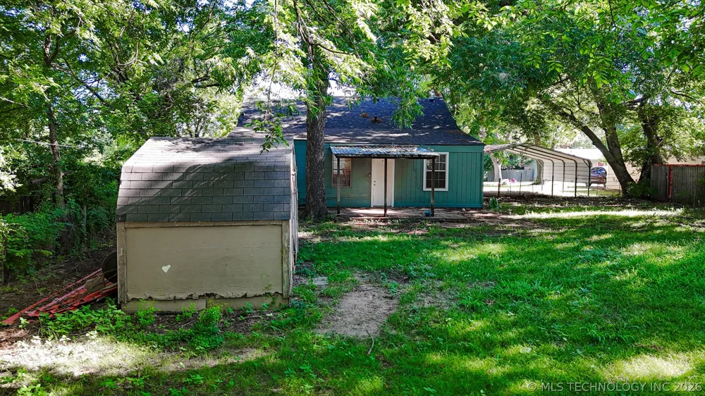 903 E Beverly Street Ada, OK 74820