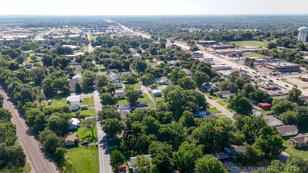 903 E Beverly Street Ada, OK 74820