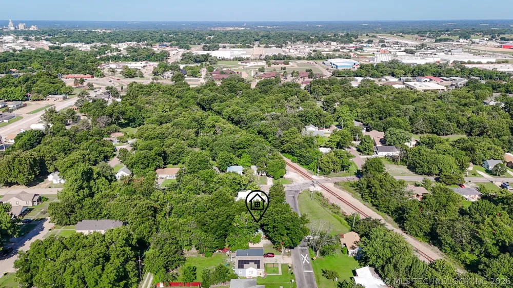 903 E Beverly Street Ada, OK 74820