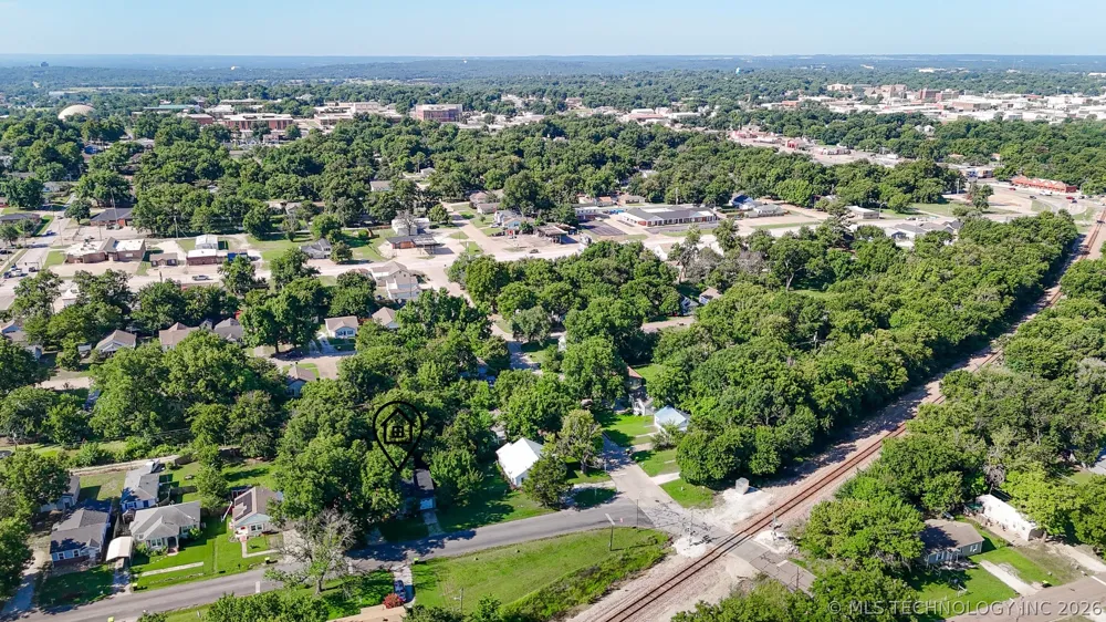 903 E Beverly Street Ada, OK 74820