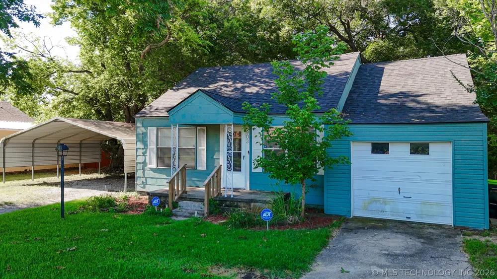 903 E Beverly Street Ada, OK 74820