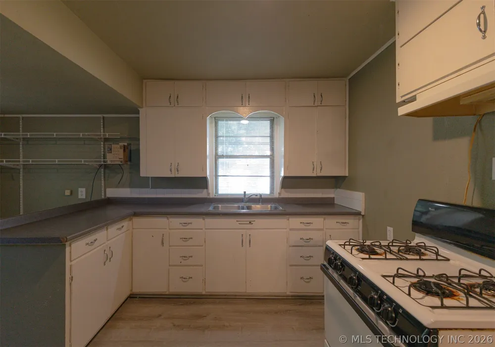 903 E Beverly Street Ada, OK 74820