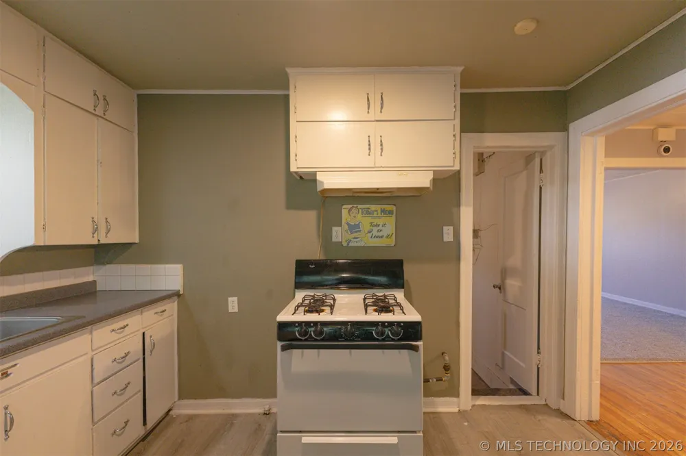 903 E Beverly Street Ada, OK 74820