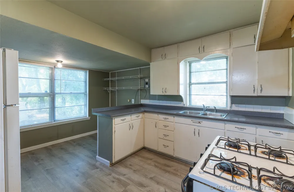 903 E Beverly Street Ada, OK 74820
