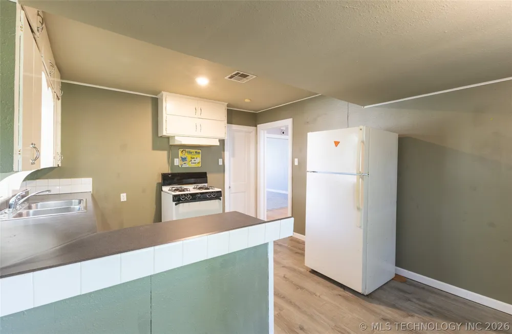 903 E Beverly Street Ada, OK 74820