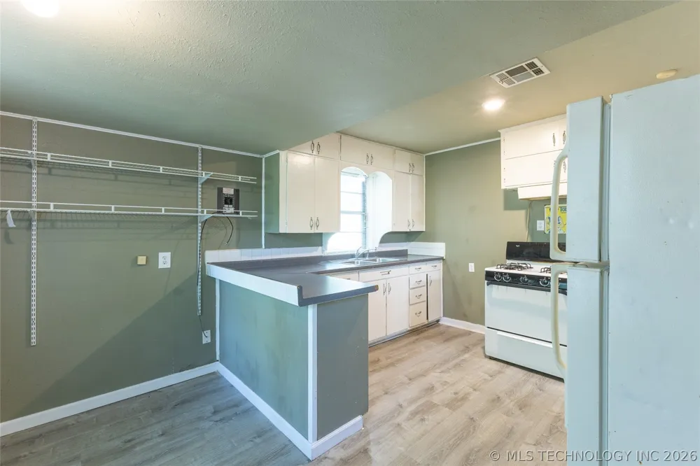903 E Beverly Street Ada, OK 74820