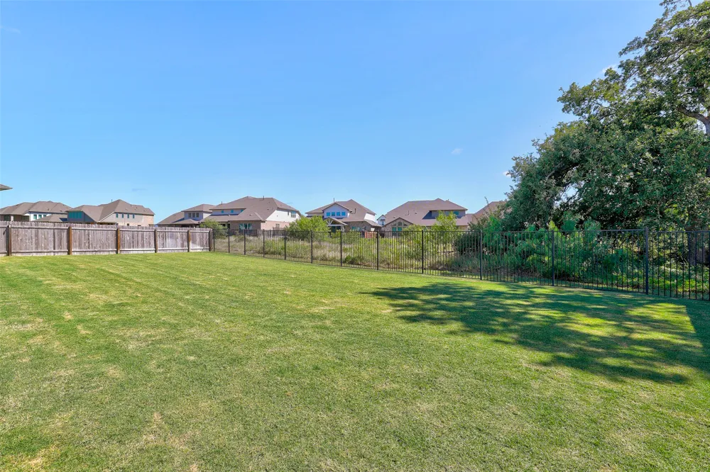 316 Valletta Way Liberty Hill, TX 78642
