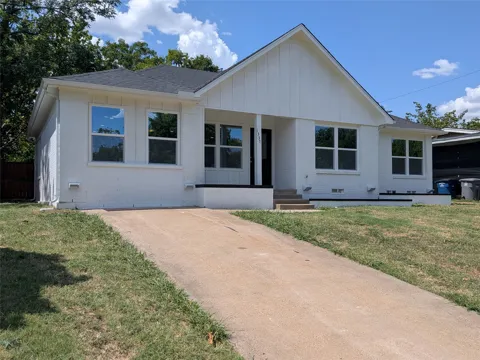1337 ADELAIDE DRIVE