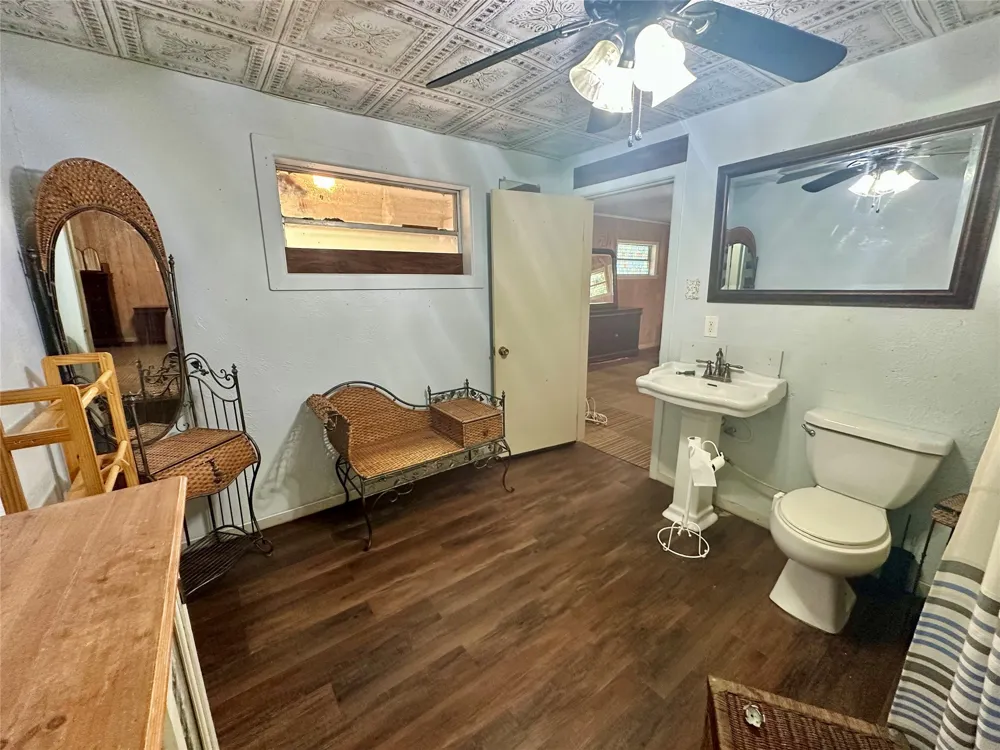 423 Strawn Road Ranger, TX 76470