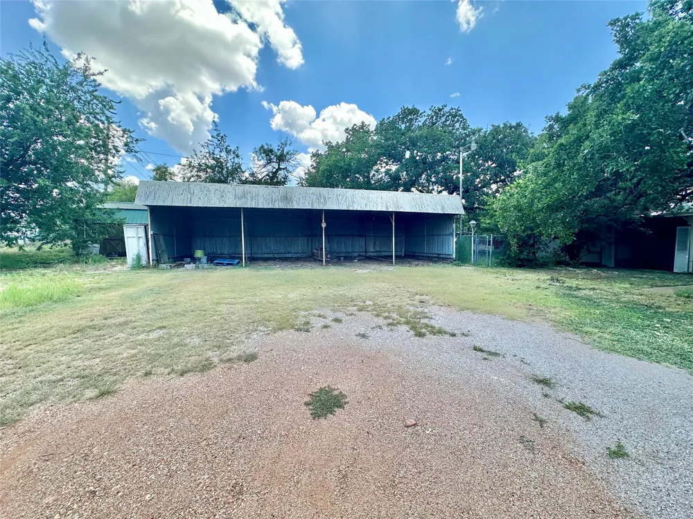 423 Strawn Road Ranger, TX 76470