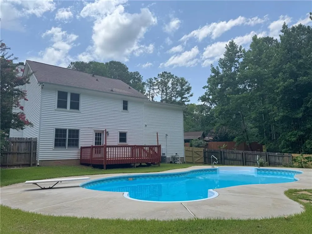 139 Burnham Peachtree City, GA 30269