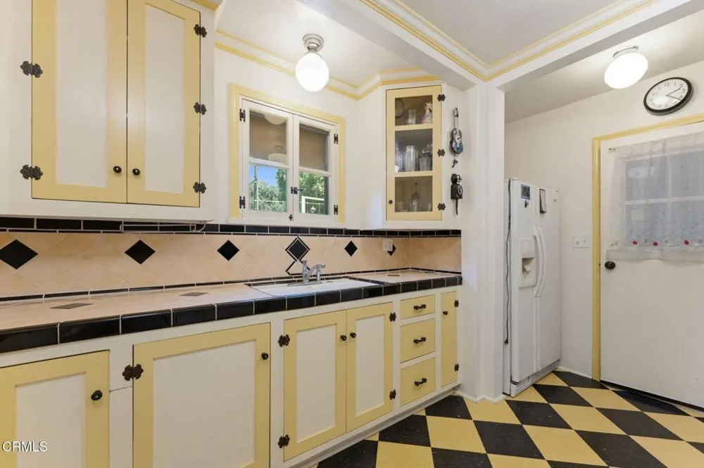 1128 Fremont Avenue South Pasadena, CA 91030