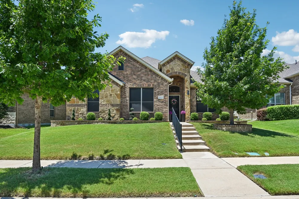113 Cool Meadows Lane Red Oak, TX 75154