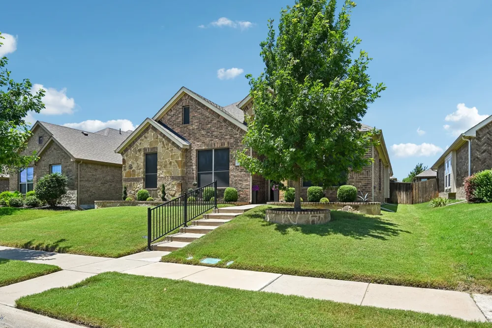 113 Cool Meadows Lane Red Oak, TX 75154