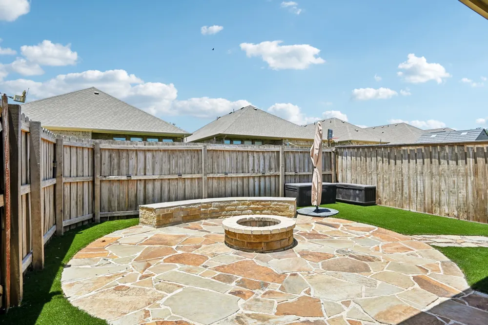113 Cool Meadows Lane Red Oak, TX 75154