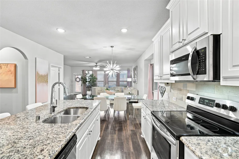 113 Cool Meadows Lane Red Oak, TX 75154