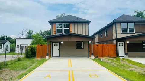 7611 Shotwell #A  B