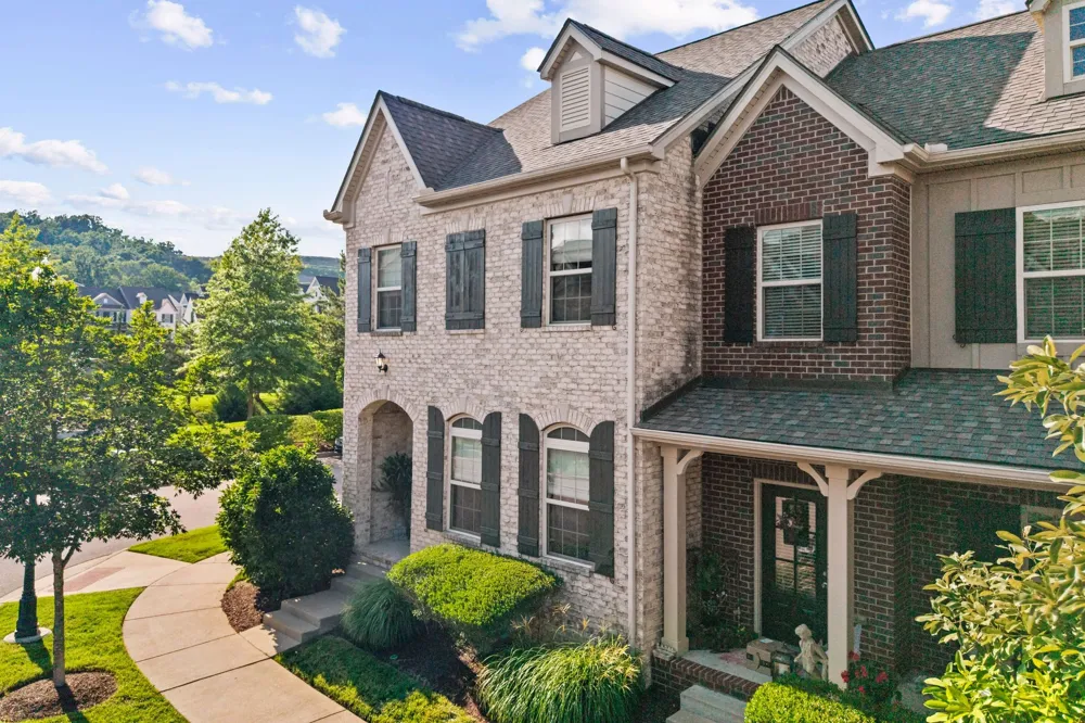 1636 Shadow Green Dr Franklin, TN 37064