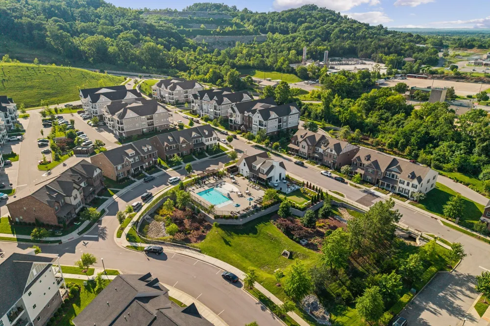1636 Shadow Green Dr Franklin, TN 37064
