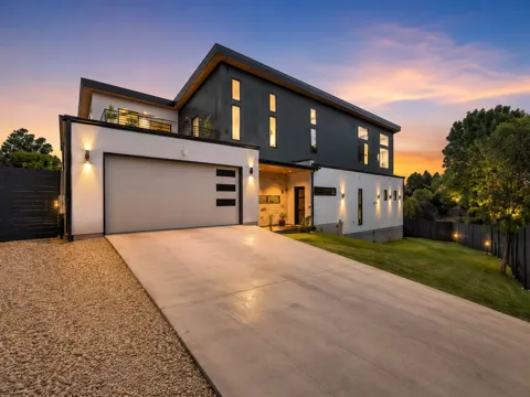 1712 Saracen Road