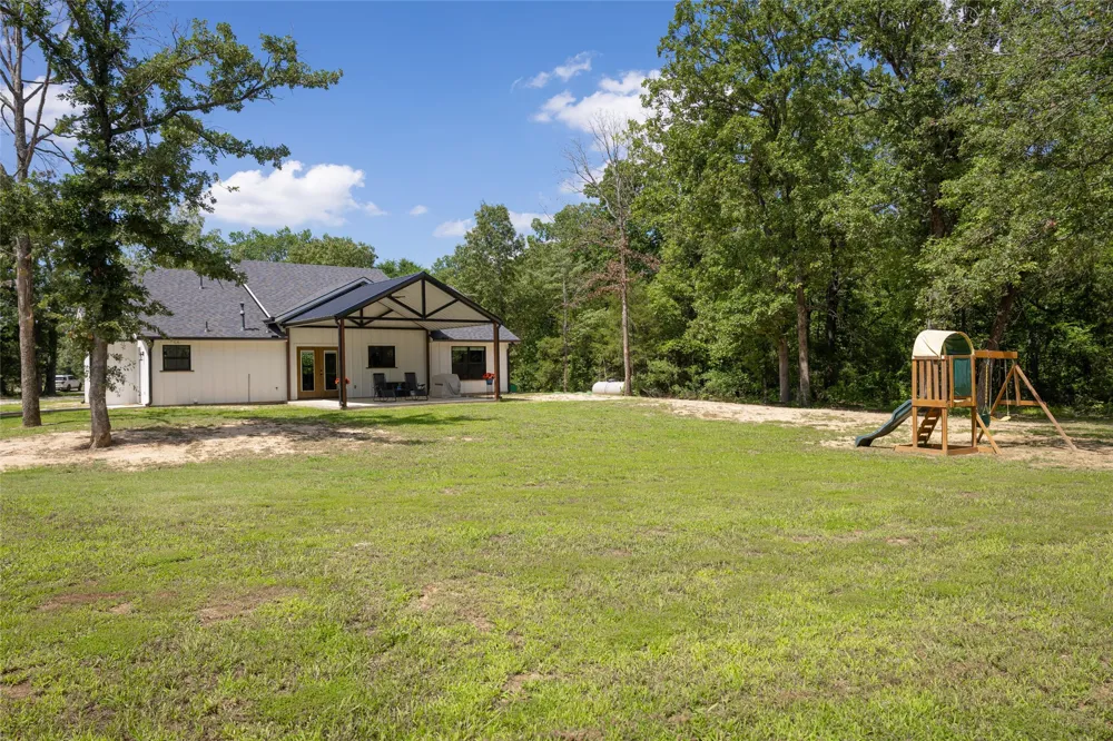 1756 County Road 45080 Road Powderly, TX 75473