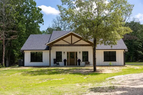 1756 County Road 45080 Road