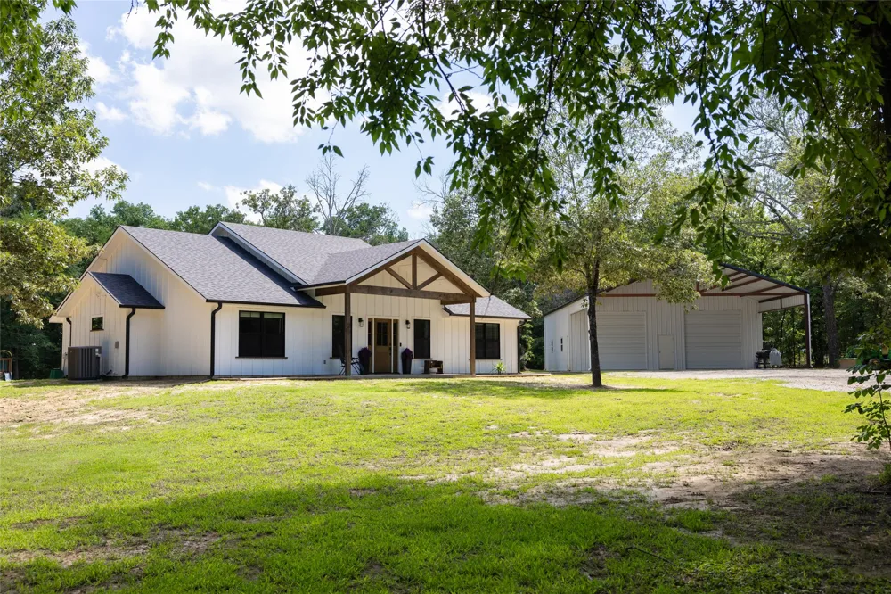 1756 County Road 45080 Road Powderly, TX 75473