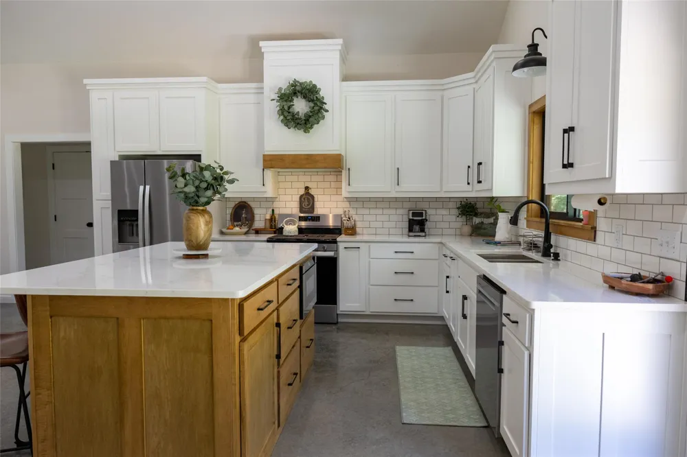 1756 County Road 45080 Road Powderly, TX 75473