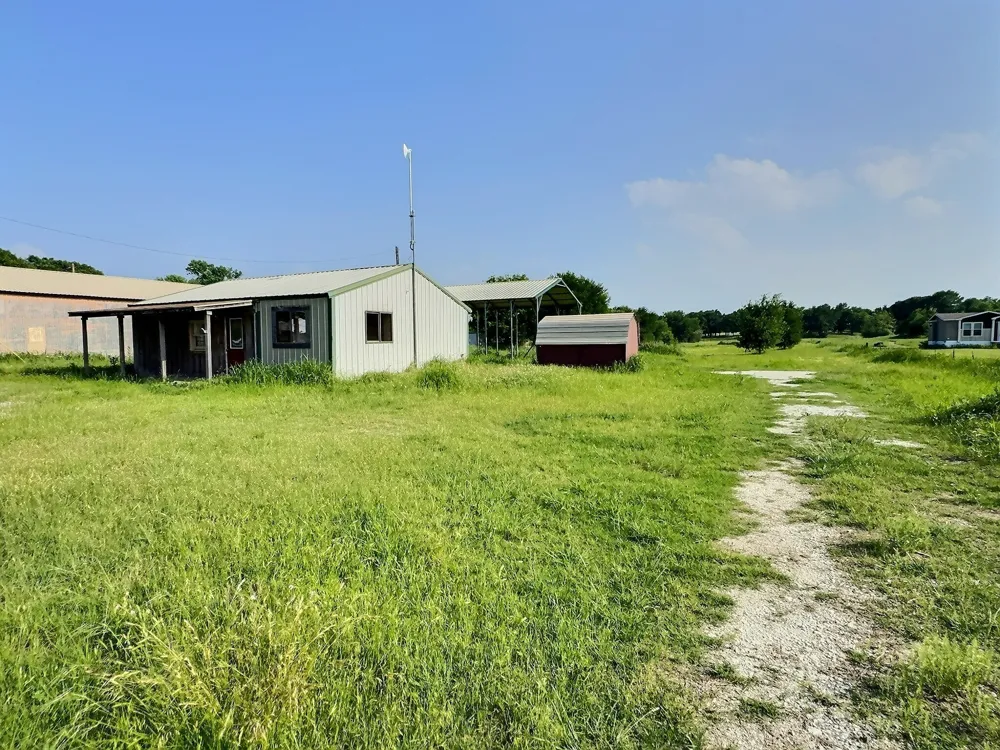 10669 Mineral Wells Highway Weatherford, TX 76088