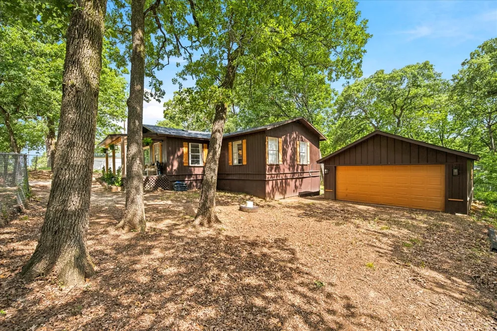 417 Shady Trail Tool, TX 75143