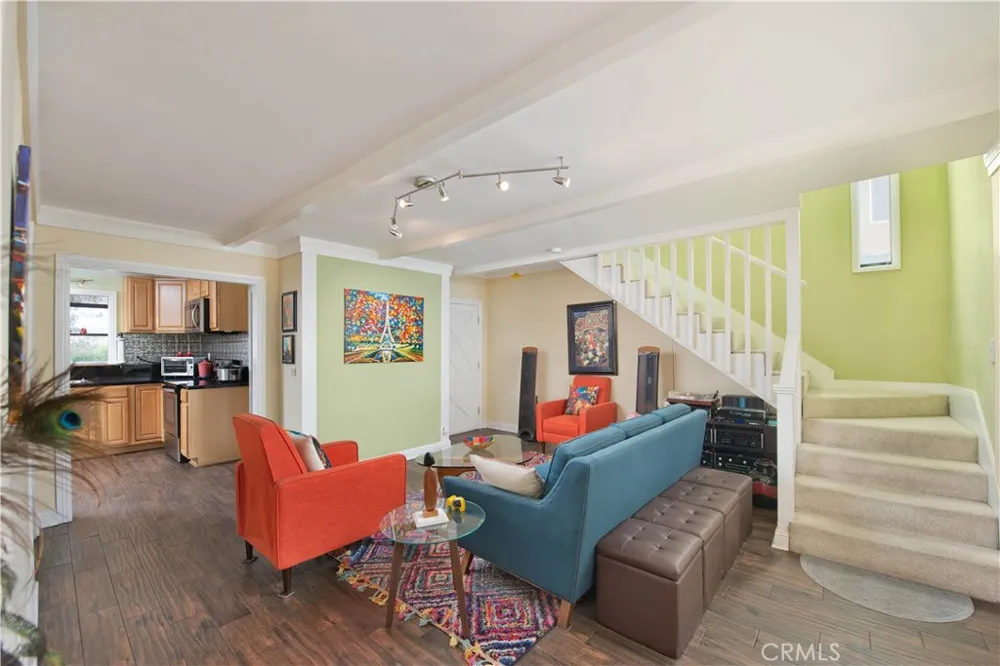 9516 Dennis Chatsworth, CA 91311