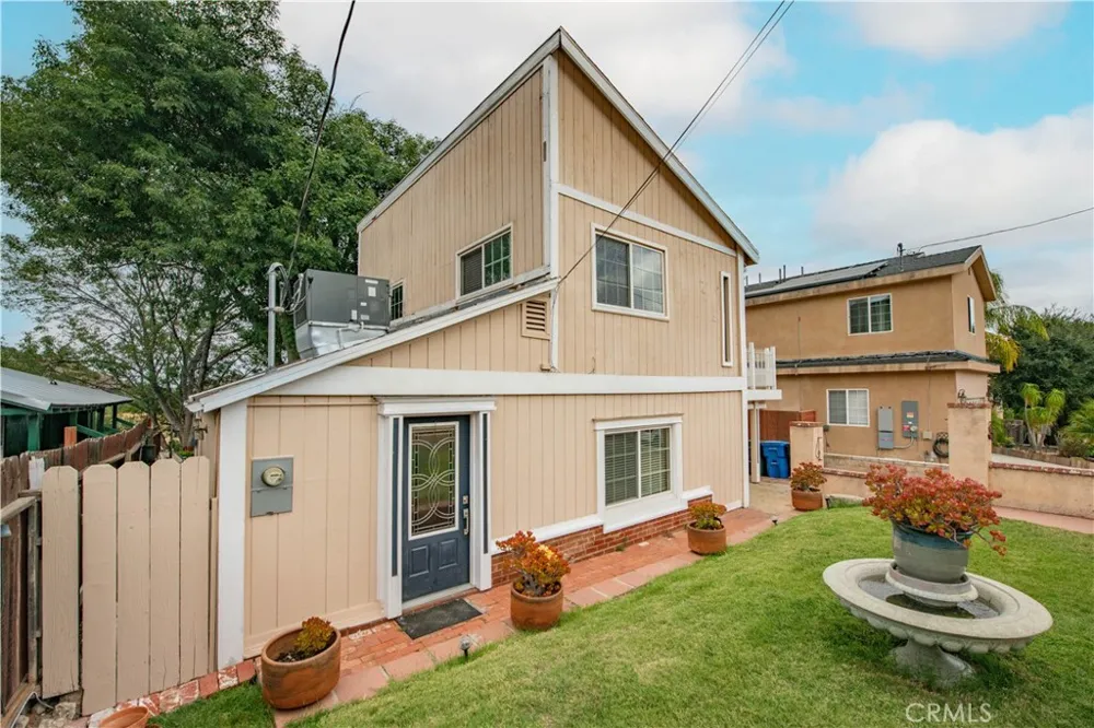 9516 Dennis Chatsworth, CA 91311