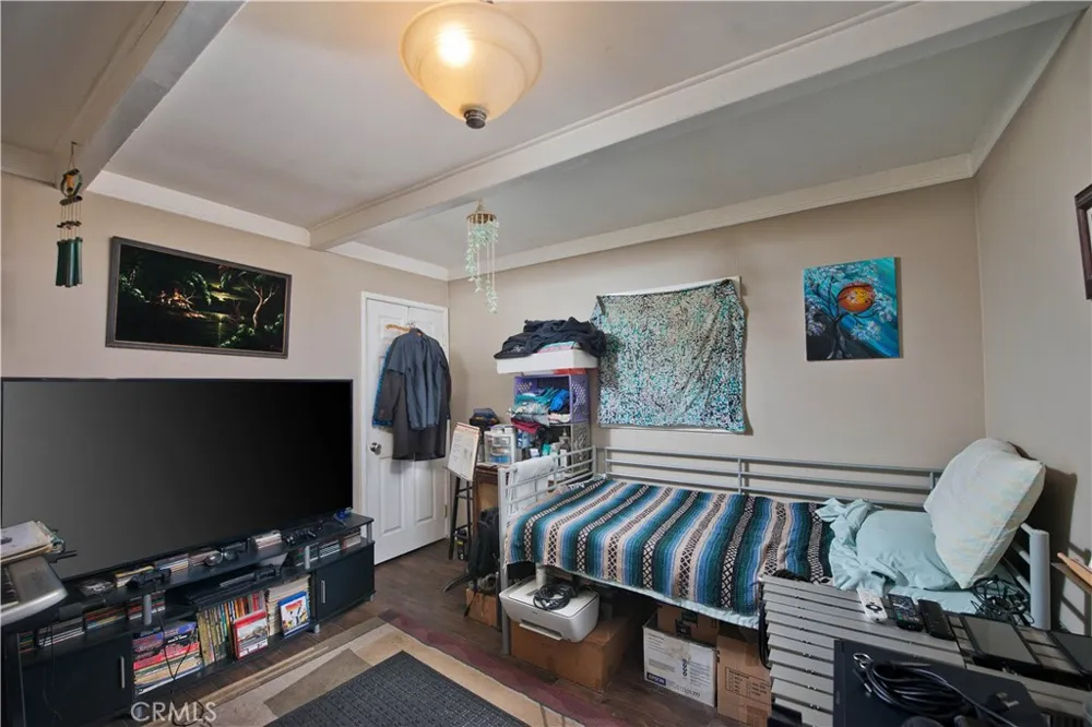 9516 Dennis Chatsworth, CA 91311